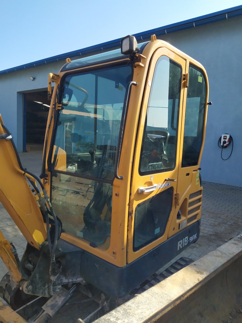 Hyundai R18-9AK*00165