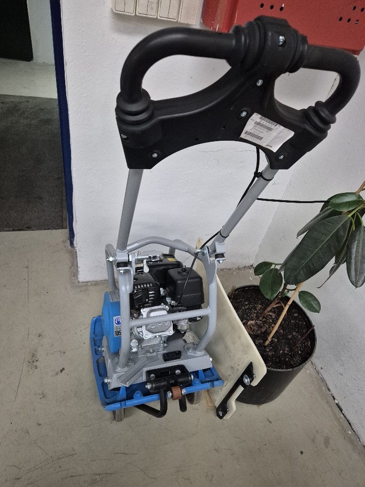 20251126_090002_resized