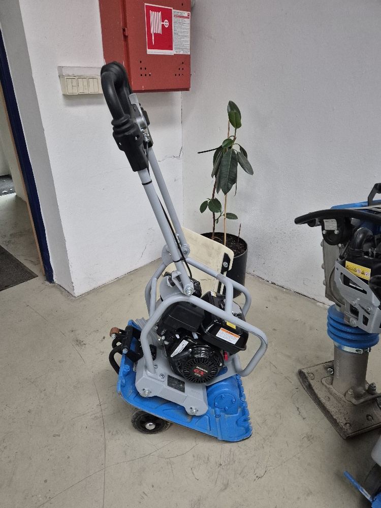 20251126_090039_resized