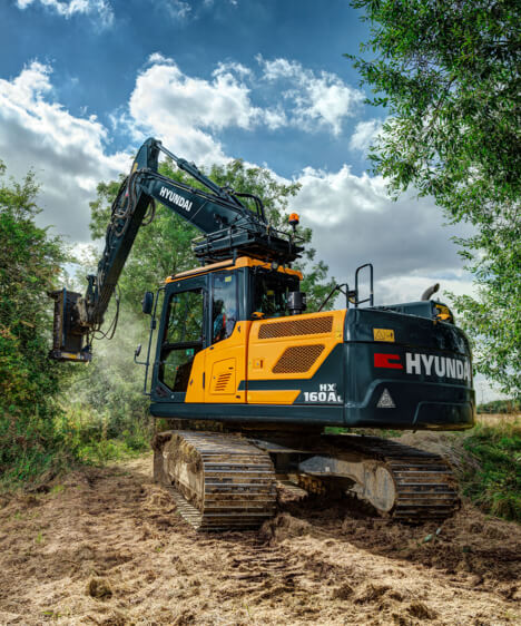 HX160A Tracked Excavator Hedge Cutter